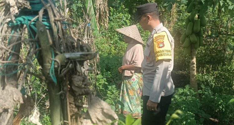 Bhabinkamtibmas Babussalam Gencarkan Ketahanan Pangan di Lombok Barat