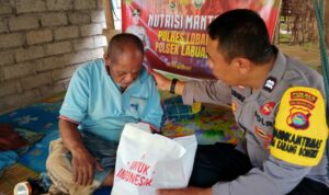 Polsek Labuapi Distribusikan Bantuan Gizi di Karang Bongkot