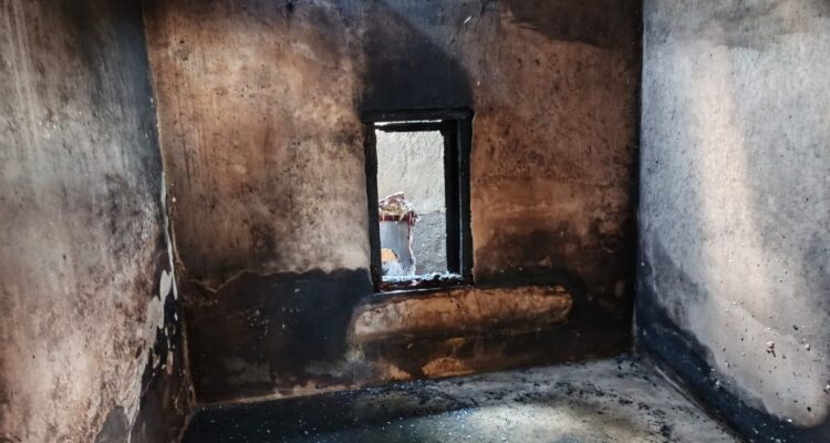 Rumah Warga di Lembar Selatan Ludes Dilalap Api, Kerugian Ditaksir Capai Puluhan Juta Rupiah