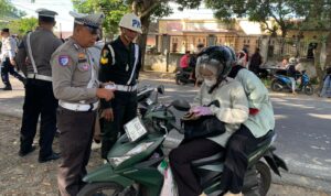 Operasi Patuh Rinjani 2025 Polres Lombok Barat Tindak Puluhan Pelanggar di Kediri