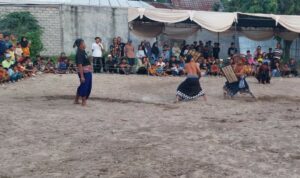 Semarak Peresean 2025 di Bagik Polak Barat, Warga Antusias Dukung Pelestarian Budaya