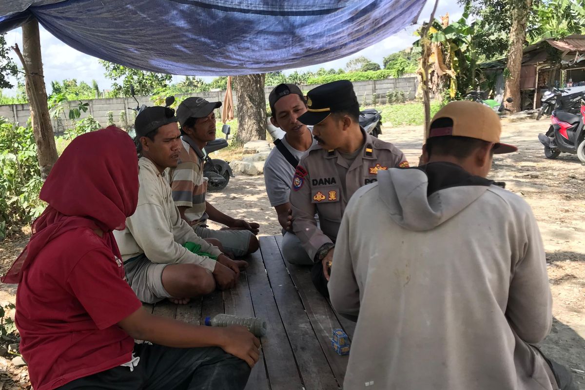 Pemuda Desa Perampuan Jadi Garda Terdepan Keamanan Lingkungan