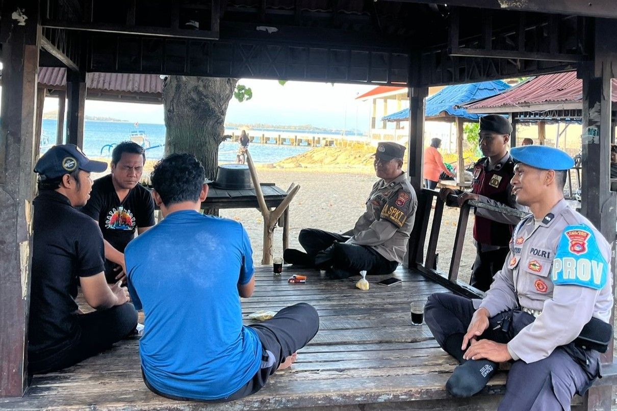 Polsek Sekotong Intensifkan Patroli Dialogis di Dusun Jerenjeng untuk Jaga Kamtibmas